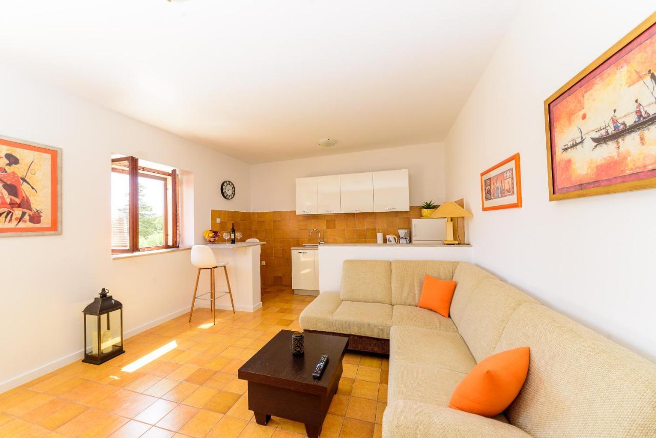 Apartmani Bokin ボル エクステリア 写真