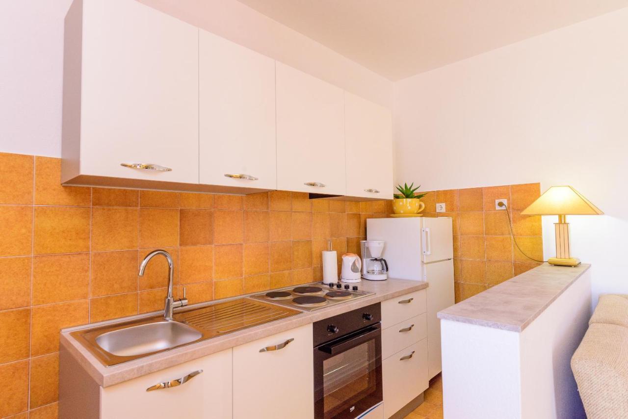 Apartmani Bokin ボル エクステリア 写真